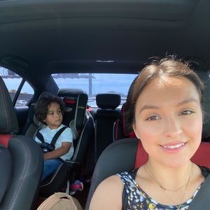 Meet your Posher, Mayra